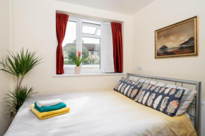 F5 Private Double Room (Sandycroft Guest House)